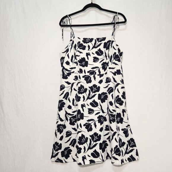 Old Navy Dresses & Skirts - OLD NAVY Fit & Flare Tie-Strap White-Off/ Navy Floral Mini Dress Size XL NEW!